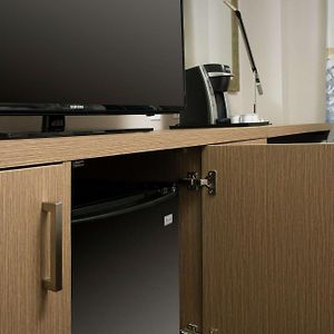 King Room Mobility or hearing accessible